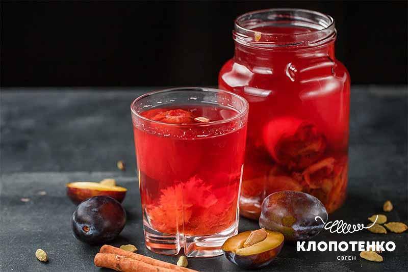 Компот зі слив