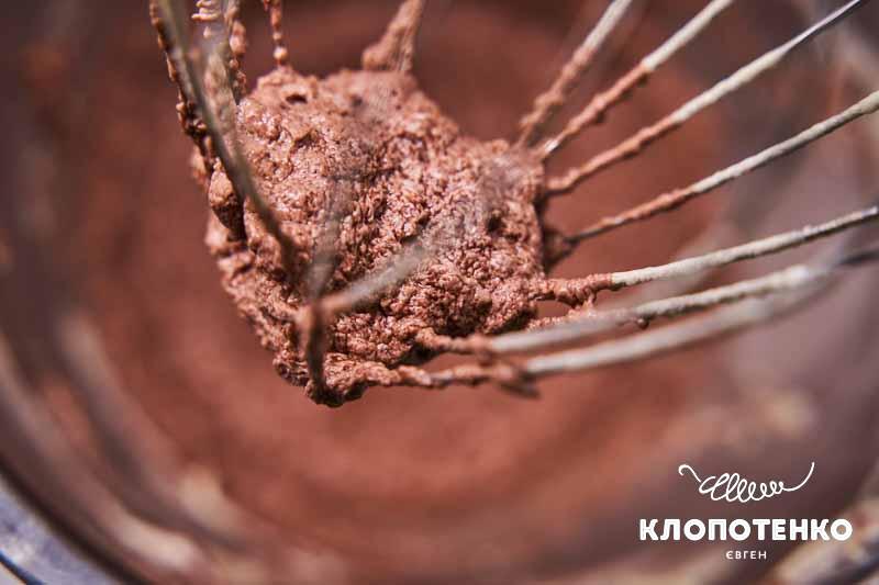 Додайте какао та перемішайте