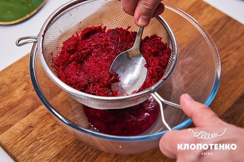 паштет з курячої печінки та бурякового соку