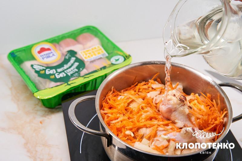 Рецепт курячих гомілок з овочами