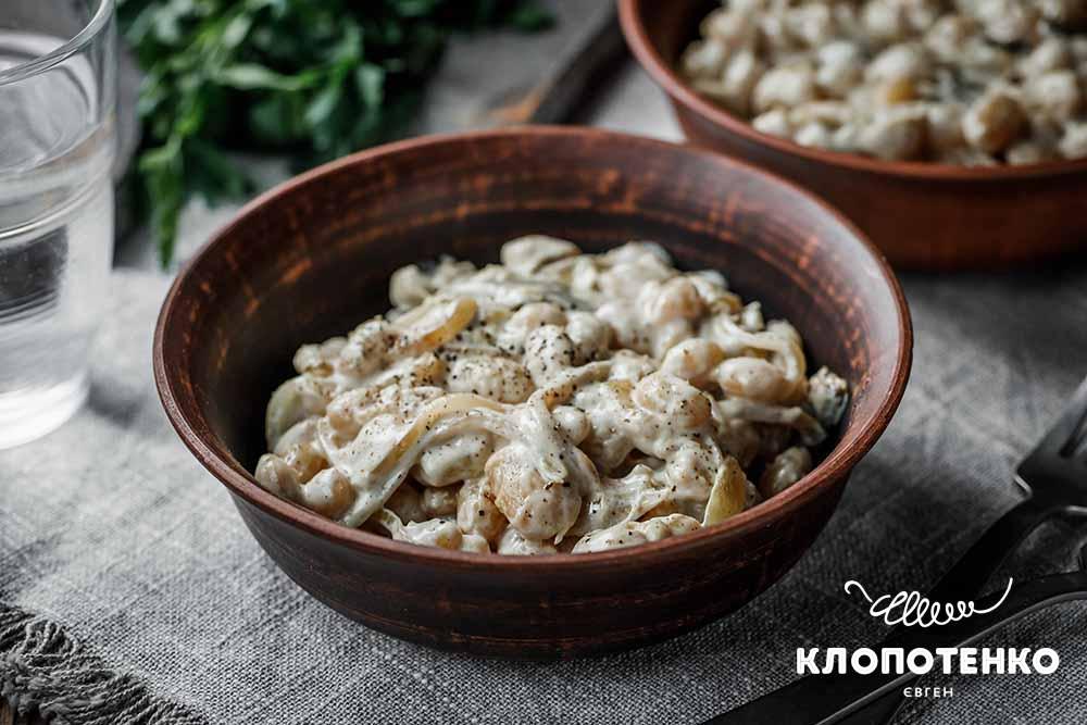 Квасоля з грибами