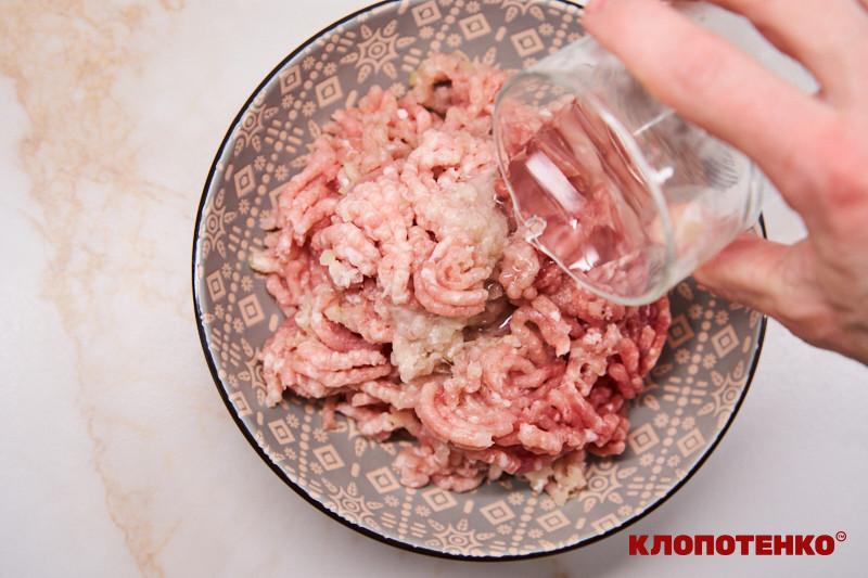 Приготування начинки для пельменів