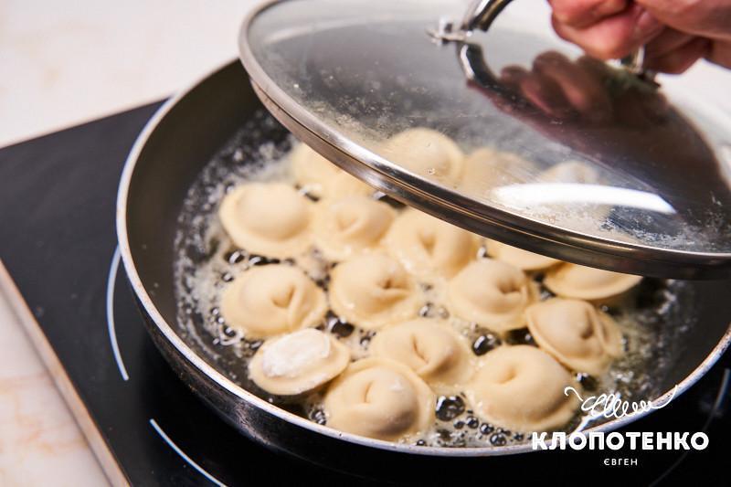 смажені пельмені