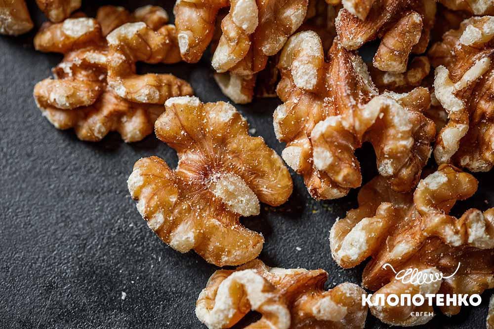 Як сушити волоські горіхи вдома: три найпростіші способи