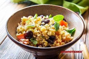 Булгур з томатами, м’ятою та вишнями