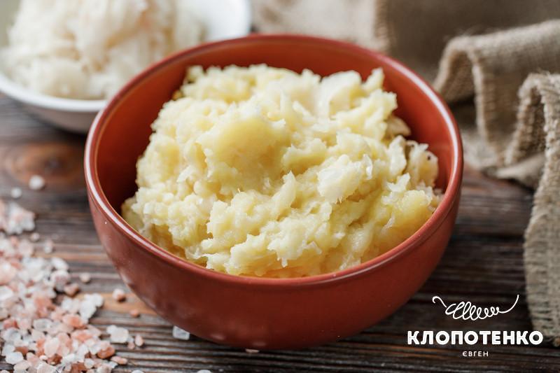 Картопляне пюре з квашеною капустою