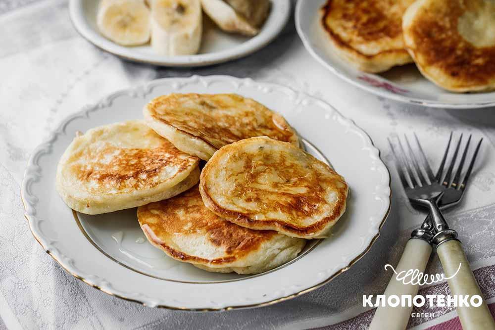 Оладки з бананом на кефірі