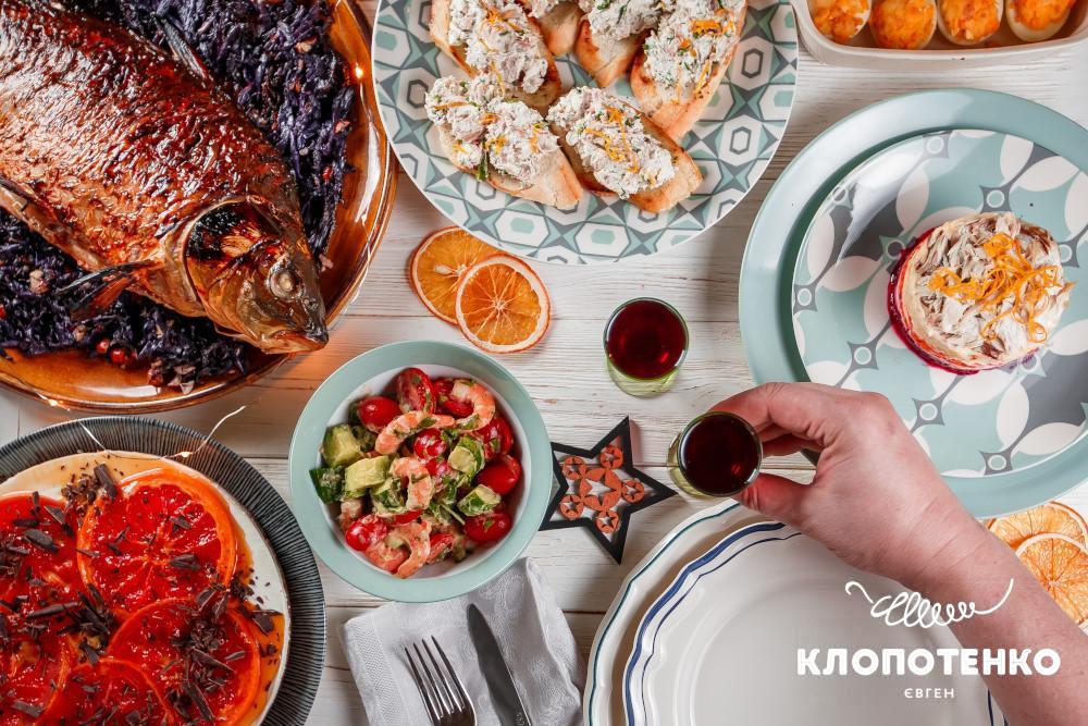 Як не переїдати в новорічну ніч та що робити, якщо це сталося