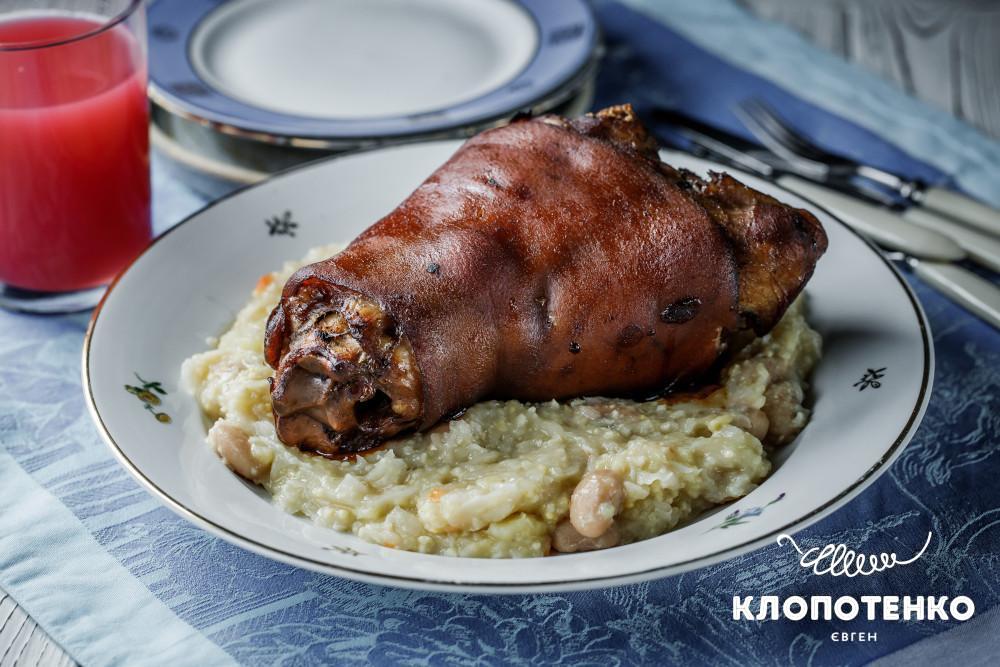 Рулька в соєвому соусі