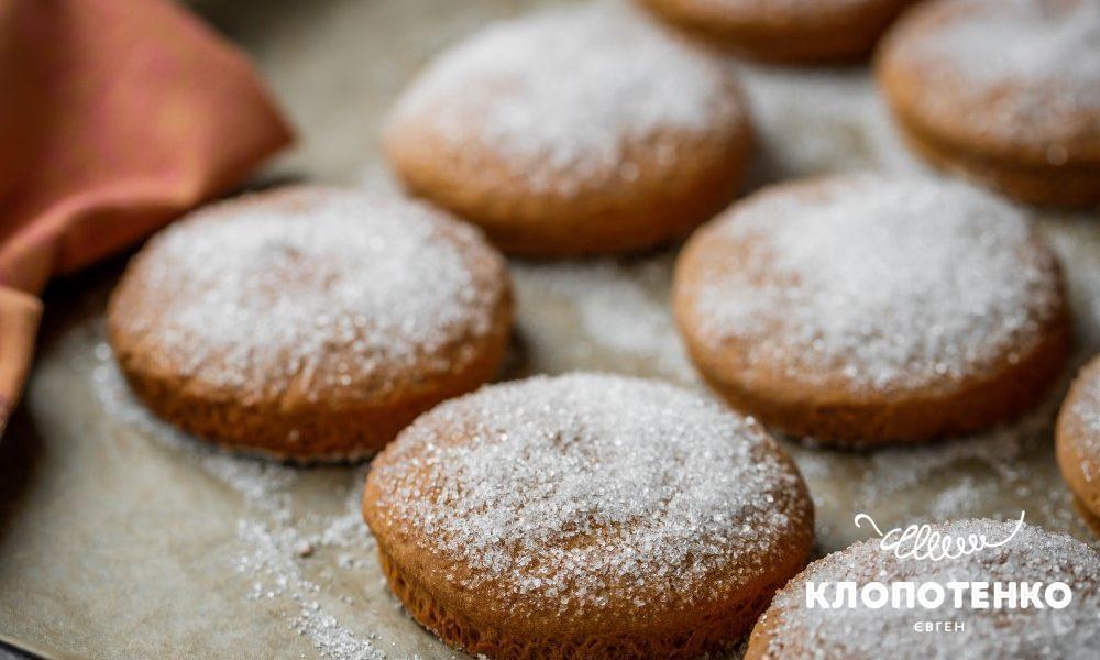Пісочне печиво з цукровою присипкою