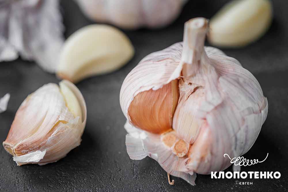 Як зберігати часник у квартирі