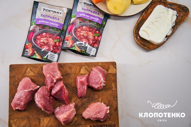 Класичний борщ з томатно-буряковою заправкою