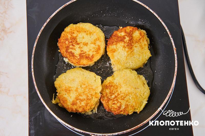 Деруни з кисломолочним сиром