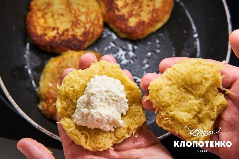 Деруни з кисломолочним сиром