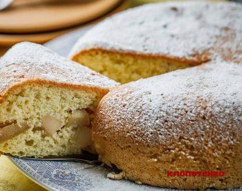 шарлотка з яблуками в мультиварці