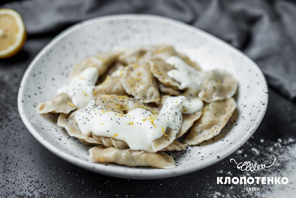 Вареники з сиром та маком