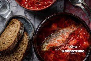 Борщ з карасями