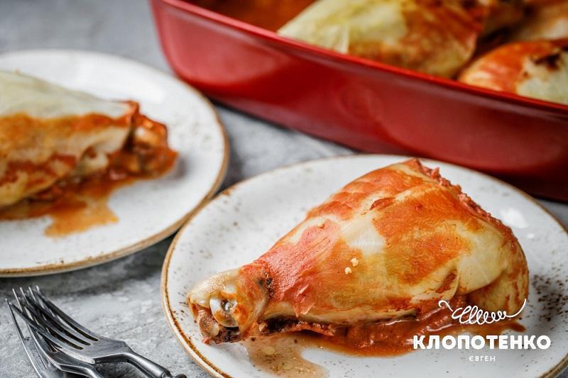Голубці з цілими гомілками та пшоном