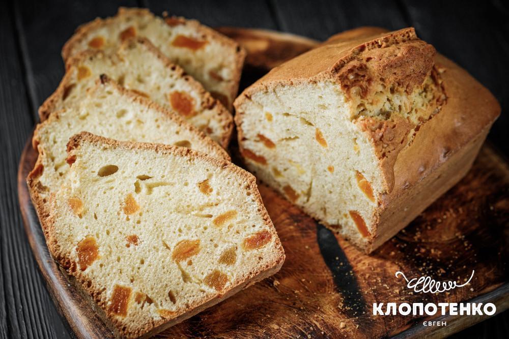 Кекс з курагою