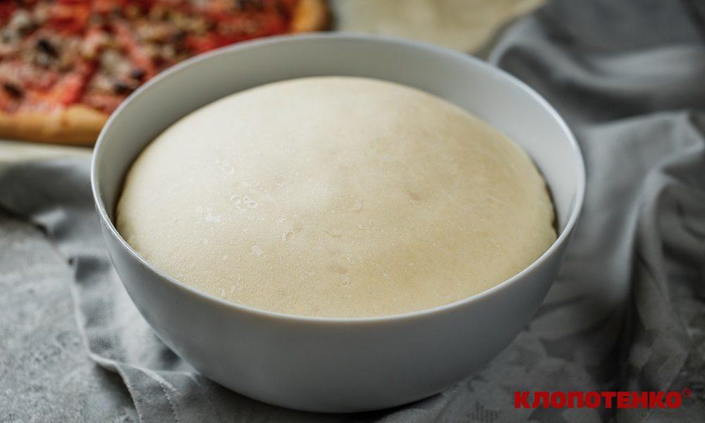Класичний рецепт тонкого тіста на піцу