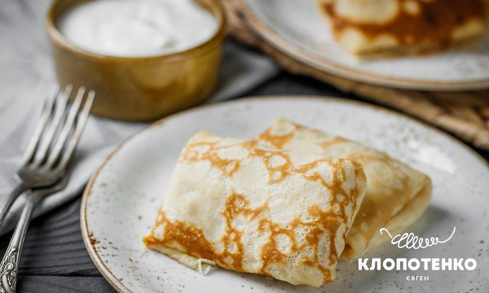 Налисники з м'ясом, загорнуті конвертиками