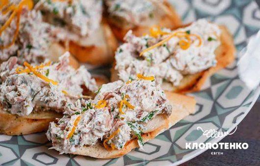 Смачні намазки на грінки: рецепти від Євгена Клопотенка