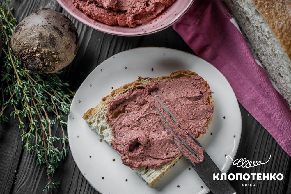 Курячий паштет з буряковим соком