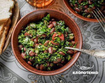 Салат з консервованою квасолею
