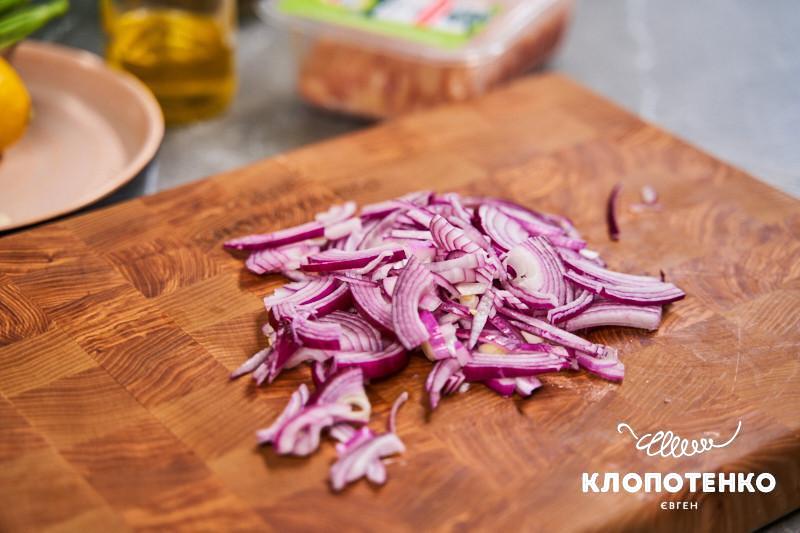 Салат з курячими стріпсами