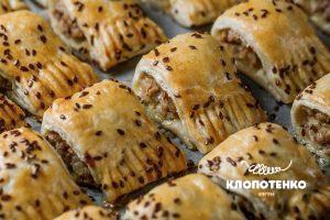 Слойки зі свининою