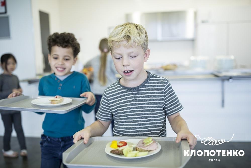 Шкільне і дошкільне харчування в різних країнах світу