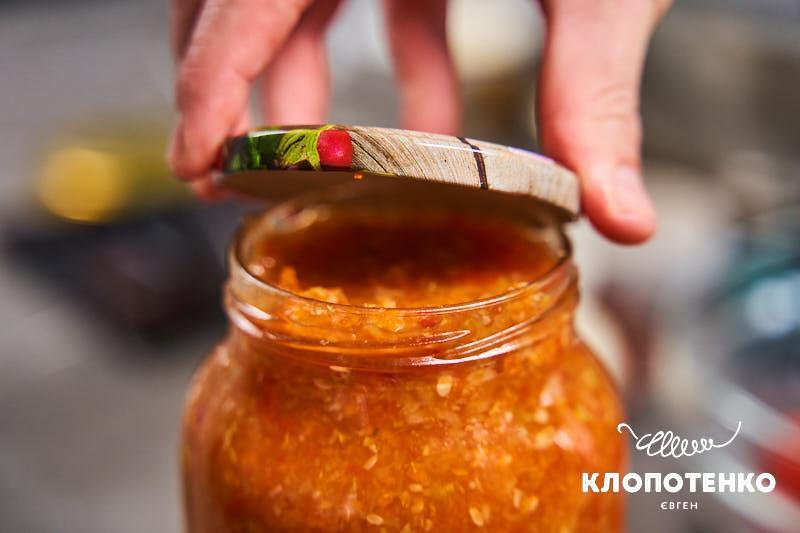 Аджика з кабачків на зиму