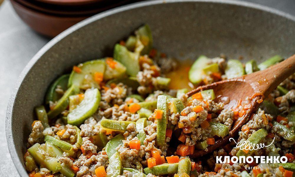 Кабачки з фаршем