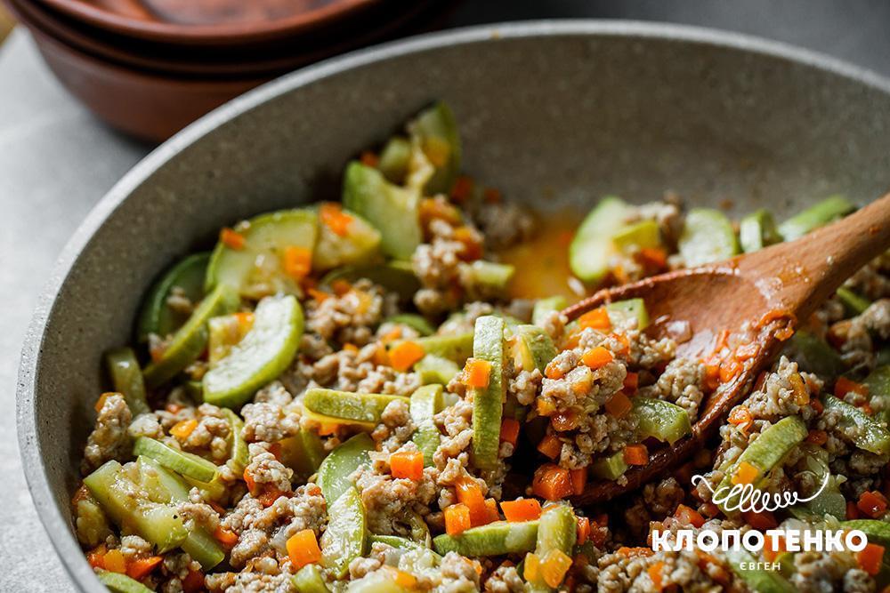 Кабачки з фаршем