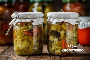 Салат з кабачків кубиком