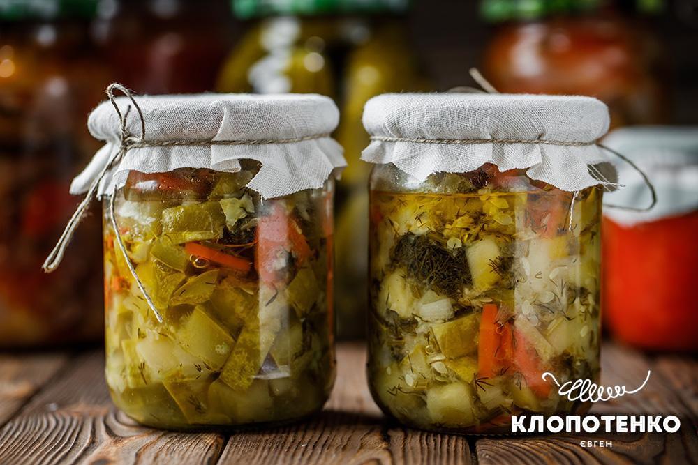 Салат з кабачків кубиком