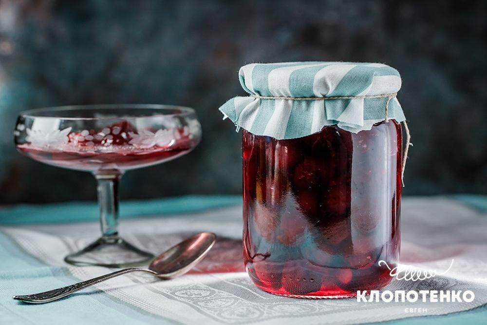 Варення з черешні з кісточками