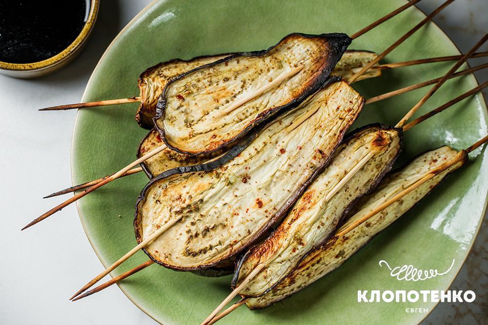 Баклажани на грилі чи в духовці