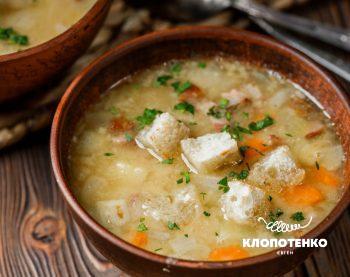 Гороховий суп зі свинини