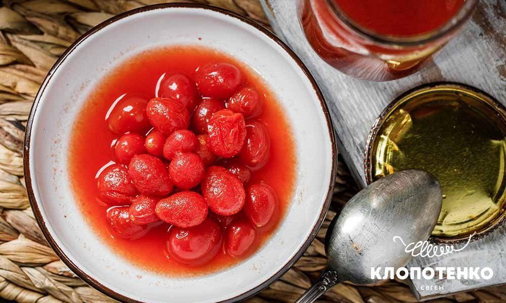 Томати у власному соці