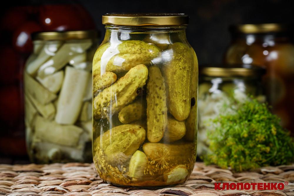 огірки з куркумою на зиму