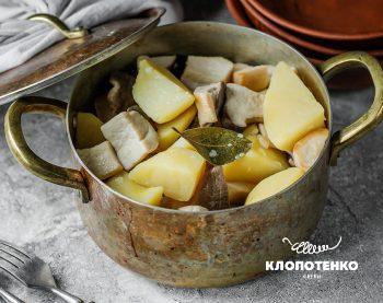 Тушкована картопля з ерінгами