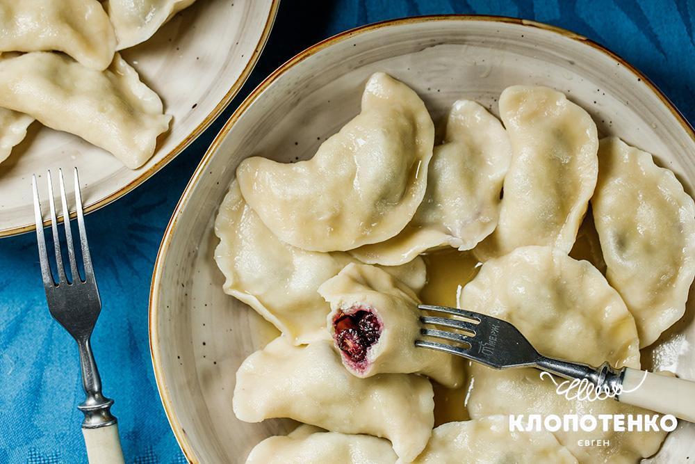 Вареники з шовковицею