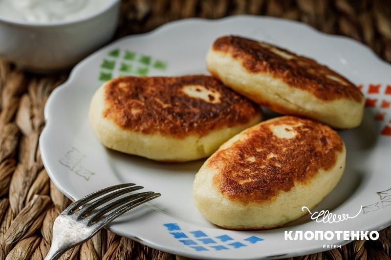 Подавайте зрази зі сметаною