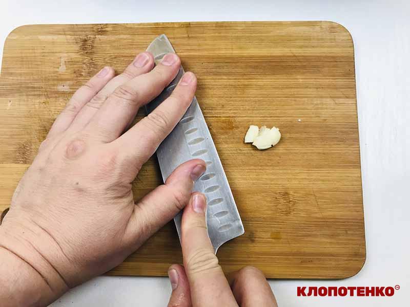 Підготовка зубчиків часнику