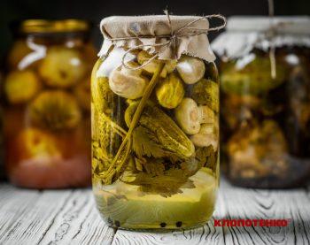 Мариновані огірки з шампіньонами