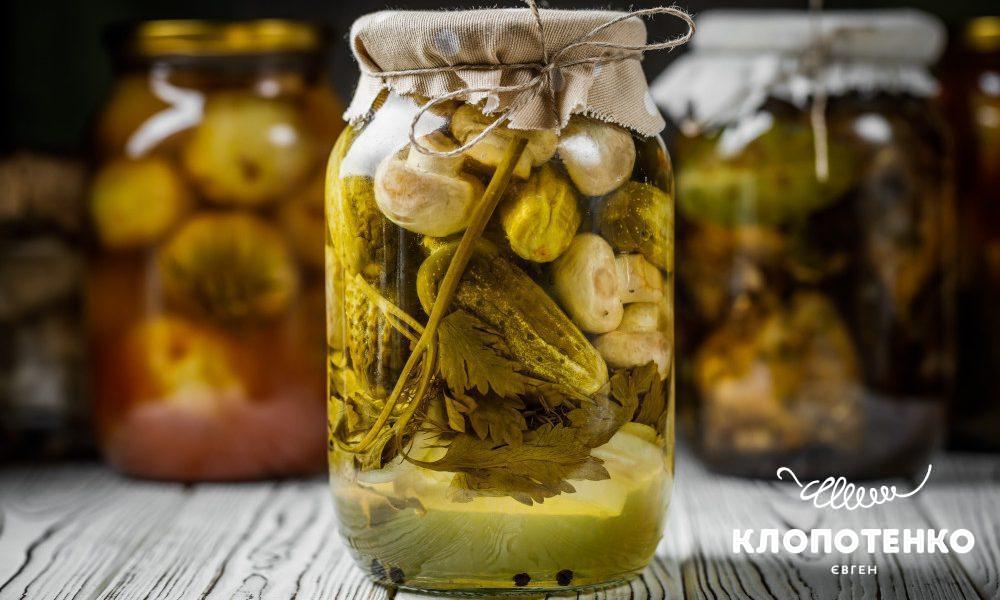 Мариновані огірки з шампіньйонами