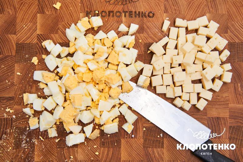 Салат з курки і ананаса
