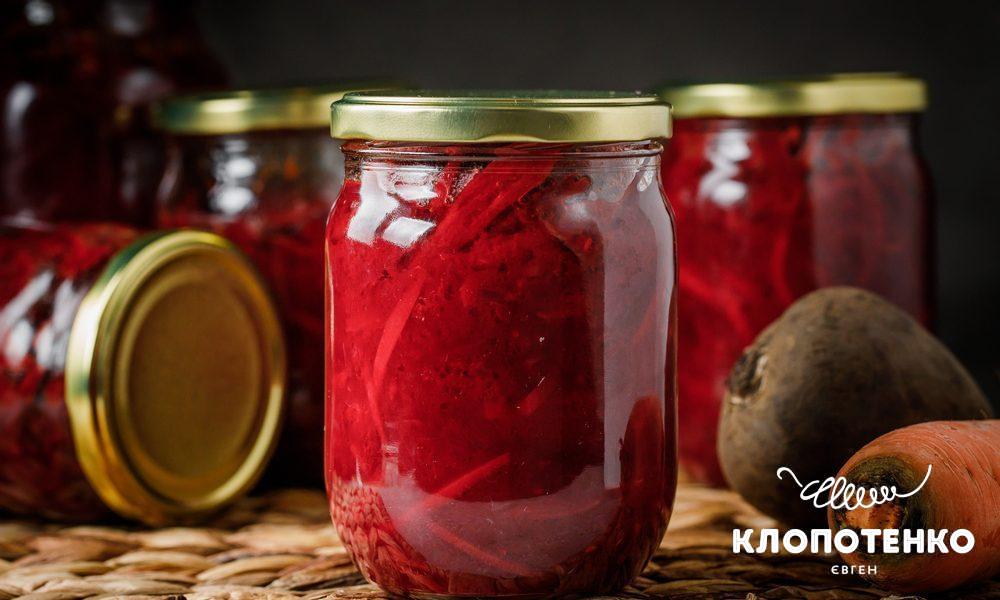 Півлітрова банка з борщовою заправкою на зиму