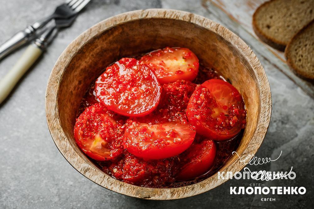 помідори по-корейськи красиво сервіровані